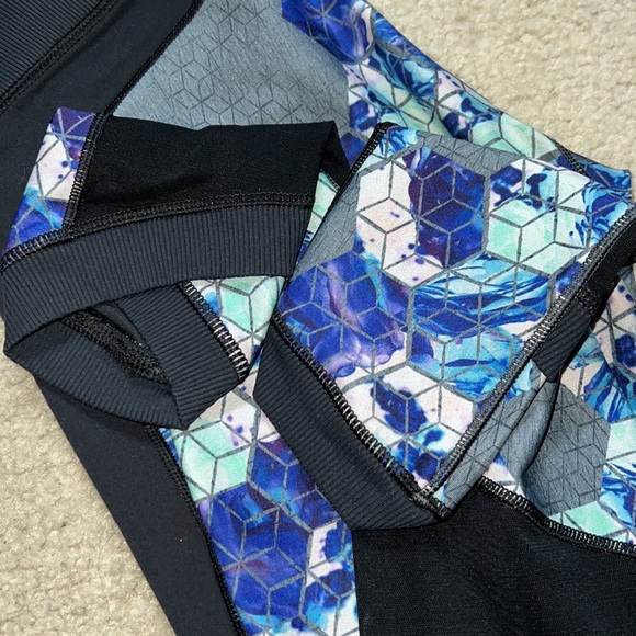 Calia Geo Print Legging - Picture 3 of 5
